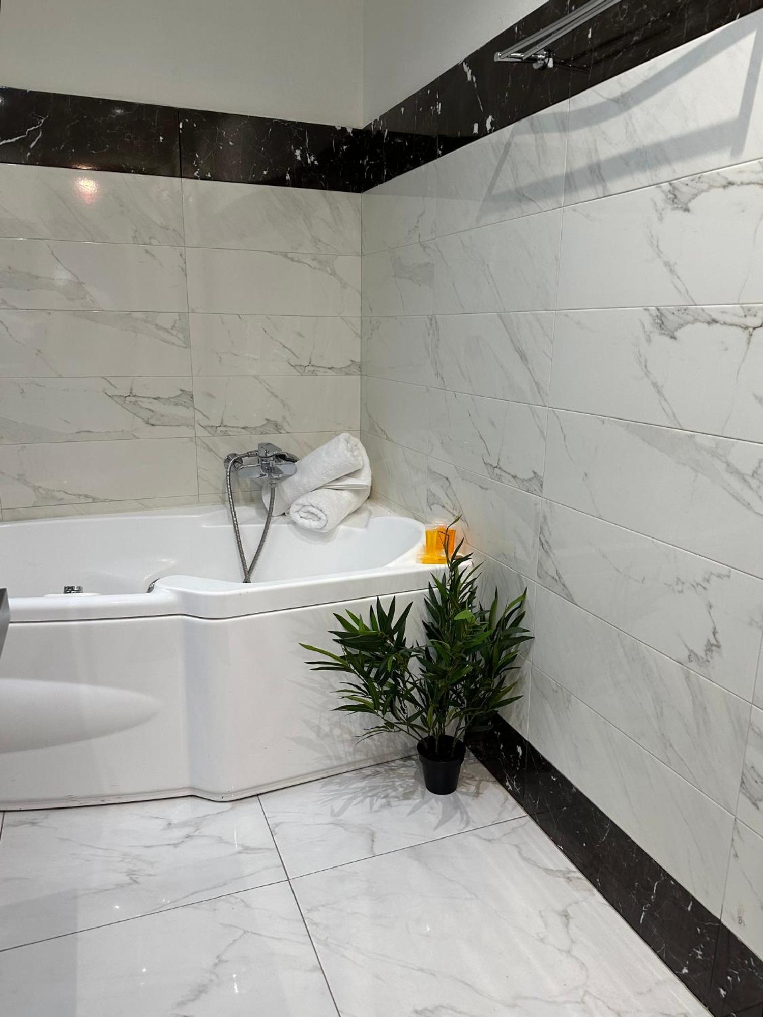 2 Bd Apt In Syntagma With Acropolis View Ateny Zewnętrze zdjęcie